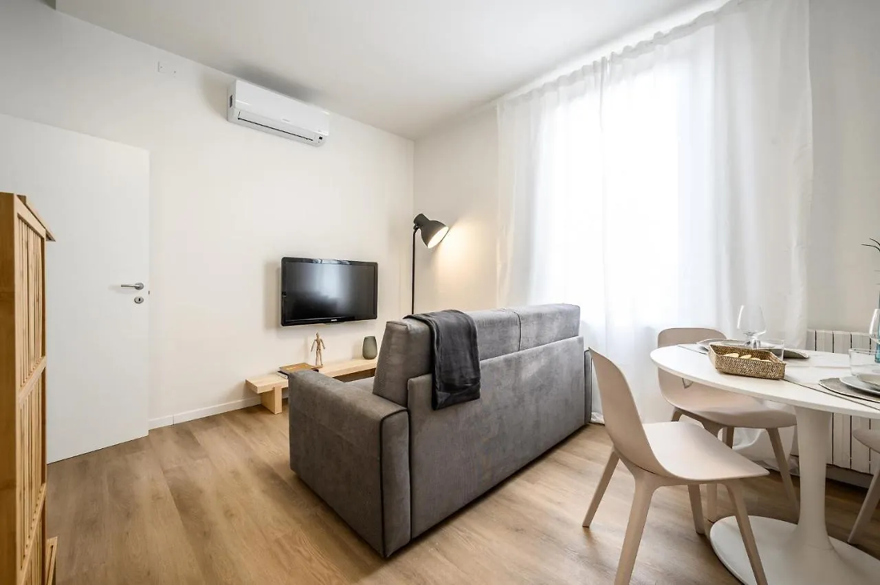 Emilia Suite Young Modena